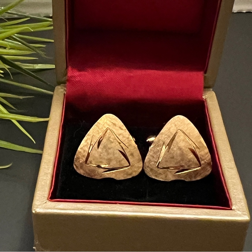 Vintage Gold Tone Triangle Cufflinks